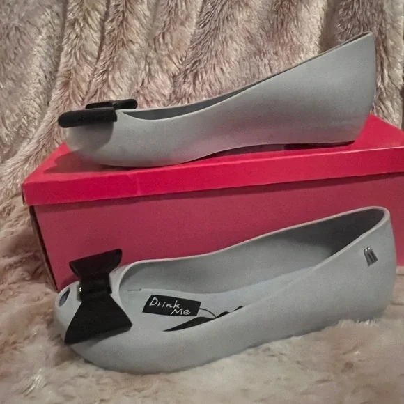 Melissa Alice and Wonderland Women's Black and White Bow Flats - Picture 7 of 7